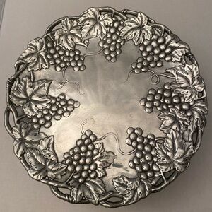 Arthur Court Designs Decorative Grape Motif Serving Platter 12inD 4inH